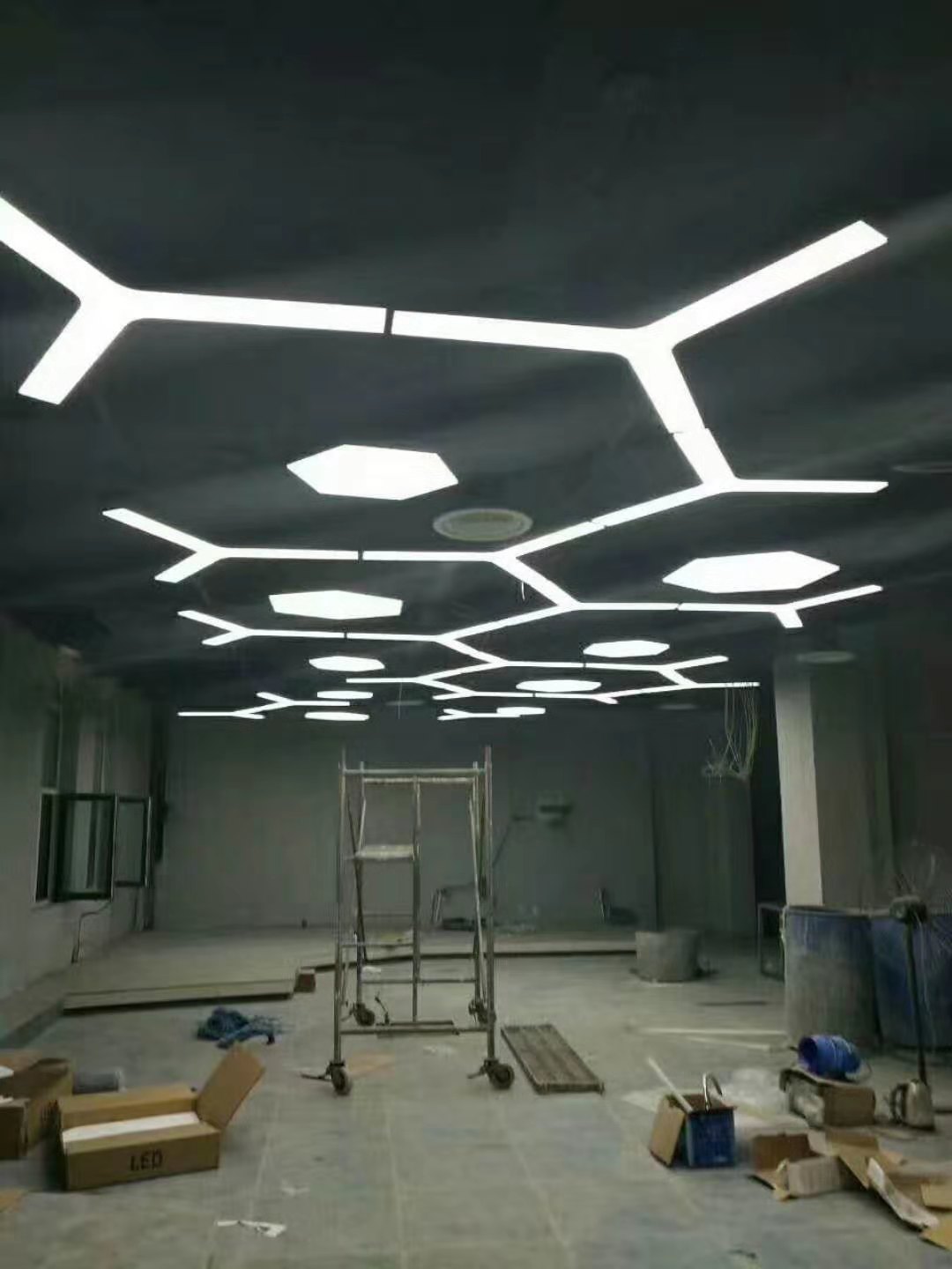 辦公休閑區(qū)下吊燈裝飾燈Y形燈